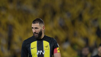 Karim Benzema sur la pelouse du stade Faisal bin Fahd, le 24 août 2023. (AFP)