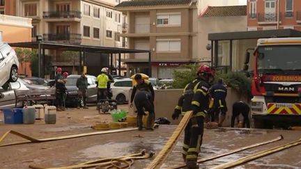 Inondations en Espagne : le travail titanesque des recherches dans les sous-sols