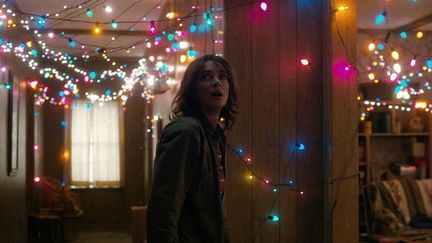 L'actrice Winona Ryder apparaît dans la saison 1 de "Stranger Things", diffusée sur Netflix&nbsp;en&nbsp;juillet 2016. (NETFLIX)