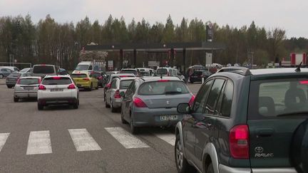 Carburants : en Alsace, la remise de 18 centimes par litre bien accueillie par les automobilistes (FRANCE 2)