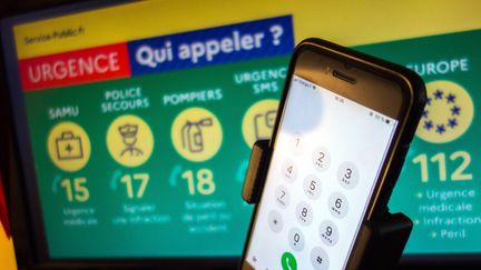 Les numéros d'urgence ont été l'objet d'une panne un peu partout sur le territoire français. (BRUNO LEVESQUE / MAXPPP)