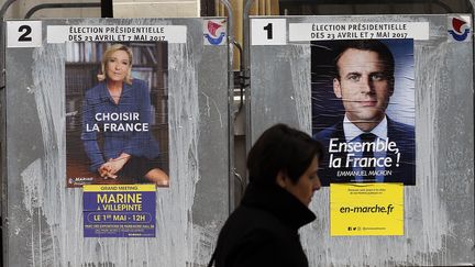 Panneaux électoraux du second tour de la présidentielle 2017. (GETTY IMAGES)