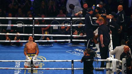 Oleksandr Usyk s'est imposé face à Anthony Joshua samedi 25 septembre.&nbsp; (ADRIAN DENNIS / AFP)