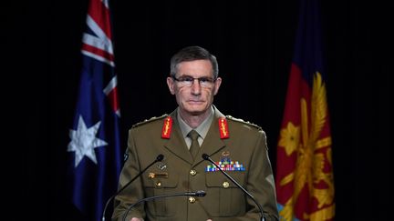 Le général Angus Campbell, plus haut responsable de l'armée australienne, lors d'une conférence de presse à Canberra, le 19 novembre 2020. (MICK TASIKAS / POOL / AFP)