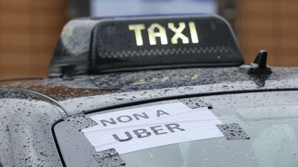 &nbsp; (Les taxis sont férocement colère contre UberPOP © MAXPPP)