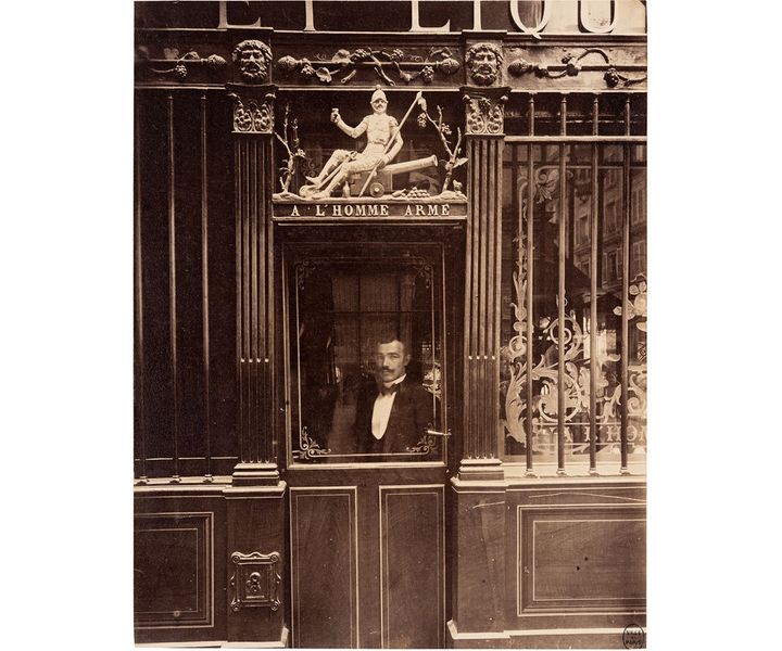 Eugène Atget, "Cabaret de l’Homme armé, 25, rue des Blancs-Manteaux, IVe", septembre 1900 (© Paris Musées / musée Carnavalet – Histoire de Paris)