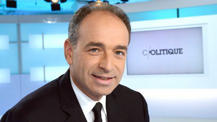 Le pr&eacute;sident de l'UMP, Jean-Fran&ccedil;ois Cop&eacute;, sur le plateau de France 5, le 6 novembre 2011.&nbsp; (IBO / SIPA)