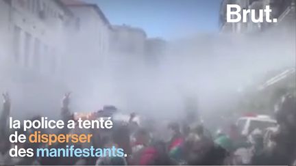 Le 9 avril, Abdelkader Bensalah a été désigné chef de l'État par intérim. Les militants qui se sont mobilisés après cette décision ont été, pour la première fois, réprimés par les forces de l'ordre. (BRUT)