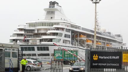 Le navire de croisière "Odyssey" dans le port de Belfast (Irlande du Nord), le 26 septembre 2024. (PAUL FAITH / AFP)