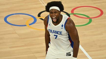 Le Français Guerschon Yabusele en quarts de finale des Jeux olympiques de Paris 2024, le 6 août 2024 à l'Arena Bercy. (AFP)