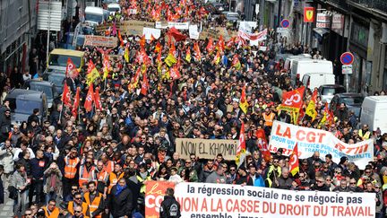 Des manifestants défilent contre la loi Travail, le 9 mars 2016 à Marseille (Bouches-du-Rhône). (JEAN-FRANÇOIS GIL / CITIZENSIDE / AFP)