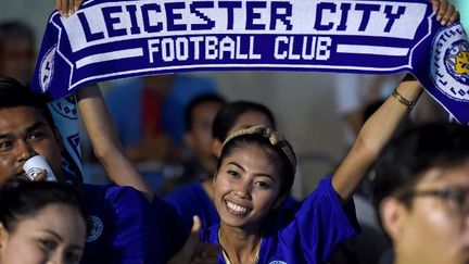 De plus en plus de supporters pour Leicester en Thaïlande. (CHRISTOPHE ARCHAMBAULT / AFP)