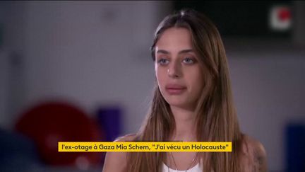 Mia Schem, une ex-otage franco-israélienne du Hamas, s'exprime pour la première fois depuis sa libération à la télévision israélienne. (Capture d'écran Channel 13)