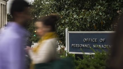 Les locaux de l'Office of Personnel Management, &agrave; Washington (Etats-Unis), le 17 octobre 2013. (JAMES LAWLER DUGGAN / REUTERS)