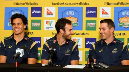 Nic White (au centre) et Bernard Foley (à droite) formeront la charnière de l'Australie face à l'Afrique du Sud (SAEED KHAN / AFP)