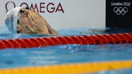 Le nageur fran&ccedil;ais&nbsp;Yannick Agnel au moment de sa victoire au 200 m nage libre lors de la finale, le 30 juillet 2012 au JO de Londres.&nbsp; (CHRISTOPHE SIMON / AFP)