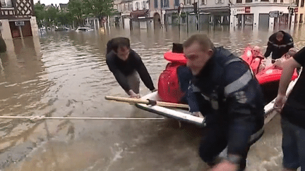 Inondations : les évacuations se poursuivent à Nemours