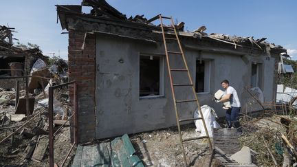 Une maison détruite après une frappe à Stari Petrivts près de Kiev, le 16 juin 2023. (SERGEY DOLZHENKO / EPA / MAXPP)