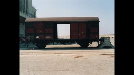 Monique Deregibus, Port autonome de Marseille, esplanade d&#039;Arenc, Wagon, août 2000
 (Rencontre d&#039;Arles)