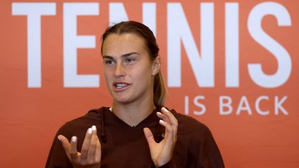 La joueuse biélorusse Aryna Sabalenka, en conférence de presse avant le tournoi de Miami, le 21 mars 2023. (MATTHEW STOCKMAN / AFP)