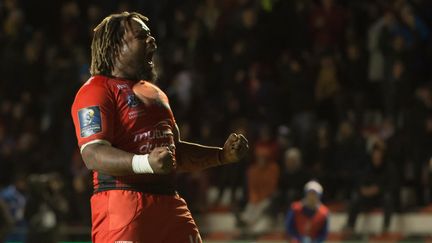 Mathieu Bastareaud, le 9 décembre 2017, lors du match du Racing Club de Toulon contre Bath à Toulon. (BERTRAND LANGLOIS / AFP)