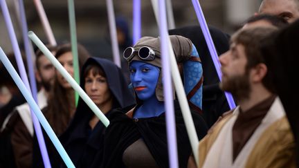 Une participante du Star Wars Day &agrave; Milan (Italie), le 3 mai 2015.&nbsp; (FILIPPO MONTEFORTE / AFP)