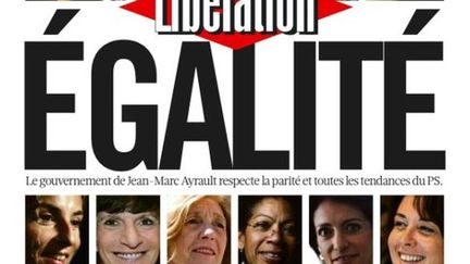 La une de "Lib&eacute;ration" du jeudi 17 mai souligne la parit&eacute; respect&eacute;e au sein du gouvernement Ayrault.&nbsp; (FTVI)