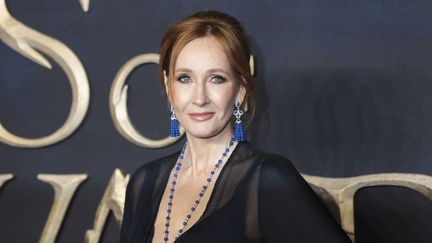 J.K. Rowling le 13 novembre 2018 à Londres, lors de l'avant-première de l'adaptation cinématographique d'un de ses ouvrages, "Les Animaux fantastiques : Les Crimes de Grindelwald" (JAMES SHAW / MAXPPP)