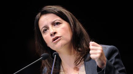 La ministre du Logement et de l'Egalit&eacute; des territoires, C&eacute;cile Duflot, le 18 avril 2012 &agrave; Paris. (BERTRAND GUAY / AFP)