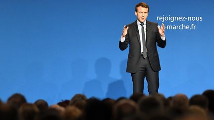 Emmanuel Macron, lors d'un meeting à Caen (Calvados), le 4 mars 2017.&nbsp; (JEAN-FRANCOIS MONIER / AFP)