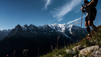 L'Ultra-Trail du Mont-Blanc,&nbsp;avec ses 171 km de course et ses 10 000 mètres de dénivelé, fait son retour en 2021. (JEFF PACHOUD / AFP)