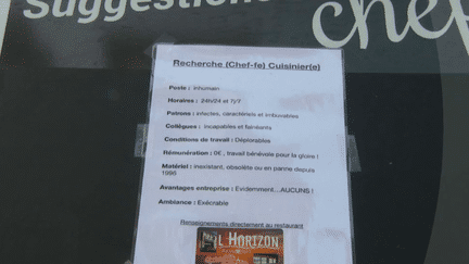 Il est toujours aussi difficile de trouver des salariés dans le secteur de la restauration. Certains patrons augmentent ainsi les salaires, pour tenter d'attirer les jeunes. D'autres misent sur le buzz, comme cet établissement d’une petite commune de la Somme. (France 2)