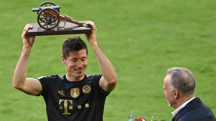 Robert Lewandowski, buteur contre Augsbourg, le 22 mai 2021.&nbsp; (CHRISTOF STACHE / POOL)