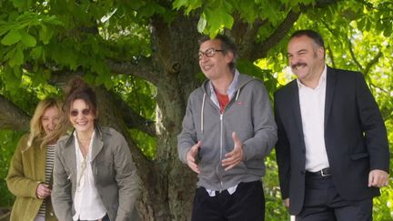 Le film "Champagne" noue l'histoire d'une bande de potes qui se retrouve dans un paysage de vignobles dans la région de Reims.&nbsp; (FRANCEINFO)