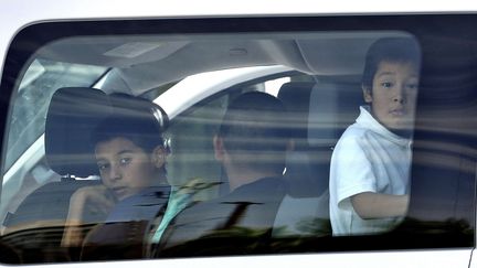 Des enfants arrivent dans un centre des services sociaux, le 26 juillet 2018 à Phoenix, dans l'Arizona (Etats-Unis).&nbsp; (MATT YORK/AP/SIPA)