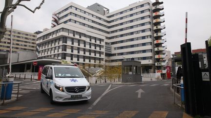 L'hôpital Saint-Antoine, à Paris, le 16 avril 2019 (OLIVIER BOITET / MAXPPP)