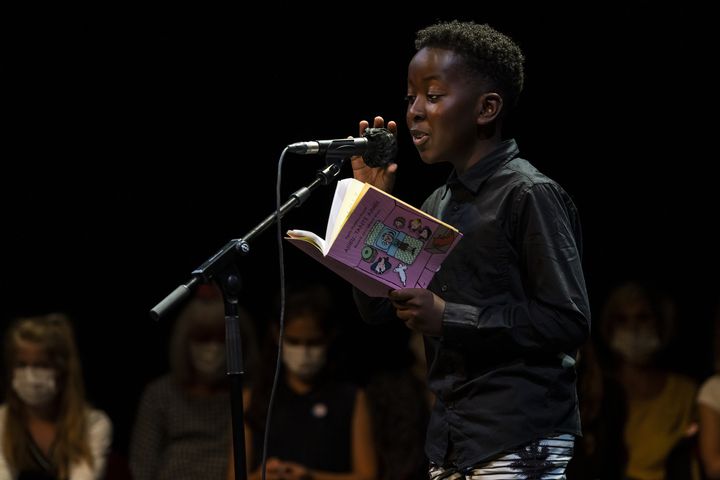 Wayeen, Petit Champion de Normandie, sur la scène de la Comédie Française. Il est arrivé deuxième au concours.&nbsp; (Frédéric Berthet)