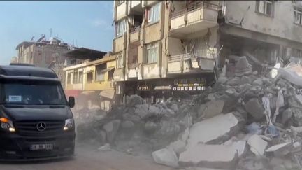 Séisme en Turquie et en Syrie : la situation sécuritaire se tend après la catastrophe (Capture franceinfo)