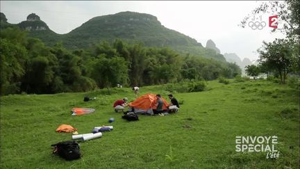 Camping en Chine (FRANCE 2 / FRANCETV INFO)