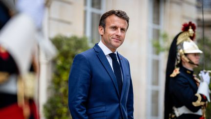 Le président de la République, Emmanuel Macron, le 20 juillet 2022 à Paris. (XOSE BOUZAS / HANS LUCAS / AFP)