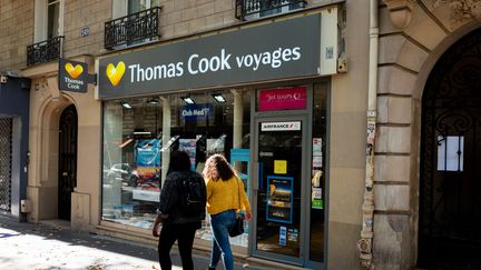 Une agence du voyagiste Thomas Cook à Paris, le 23 septembre 2019. (EDOUARD RICHARD / HANS LUCAS / AFP)