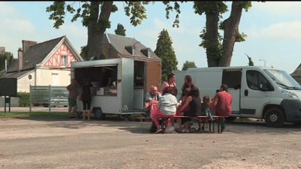 Aisne : une baraque à frites redynamise un village (FRANCE 3)