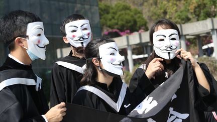 Hong Kong etudiants masques