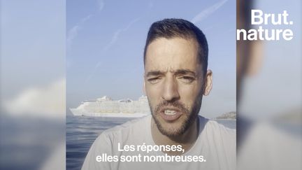 Le 14 juin, 24 activistes ont mené une action coup de poing pour tenter d'empêcher le Wonder of the seas, plus gros paquebot de croisière du monde, d’entrer dans le port de Marseille. Brut les a suivis.