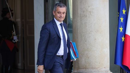 Le minsitre de l'Intérrieur, Gérald Darmanin, à la sortie d'un Conceil des ministres le 27 septembre 2023. (LUC NOBOUT / MAXPPP)