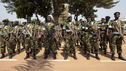 Des soldats burundais de la Misca mandat&eacute;e par l'ONU, le 19 d&eacute;cembre 2013, &agrave; Bangui (Centrafrique). (IVAN LIEMAN / AFP)