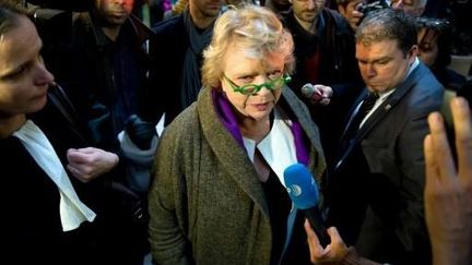 Eva Joly au palais de justice de Paris (16 avril 2002) (AFP)