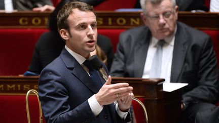 Le ministre de l'Economie, Emmanuel Macron, &agrave; l'Assembl&eacute;e nationale, &agrave; Paris, le 27 janvier 2015. (BERTRAND GUAY / AFP)