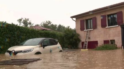 Les pluies abondantes de ce mardi 8 octobre ont provoqué de nombreux dégâts dans plusieurs départements. (France 2)