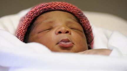 Miracle, un bébé de 2,8 kilos, est né à bord de "l'Aquarius", le 26 mai 2018. (GUGLIELMO MANGIAPANE  / SOS MEDITERANEE)